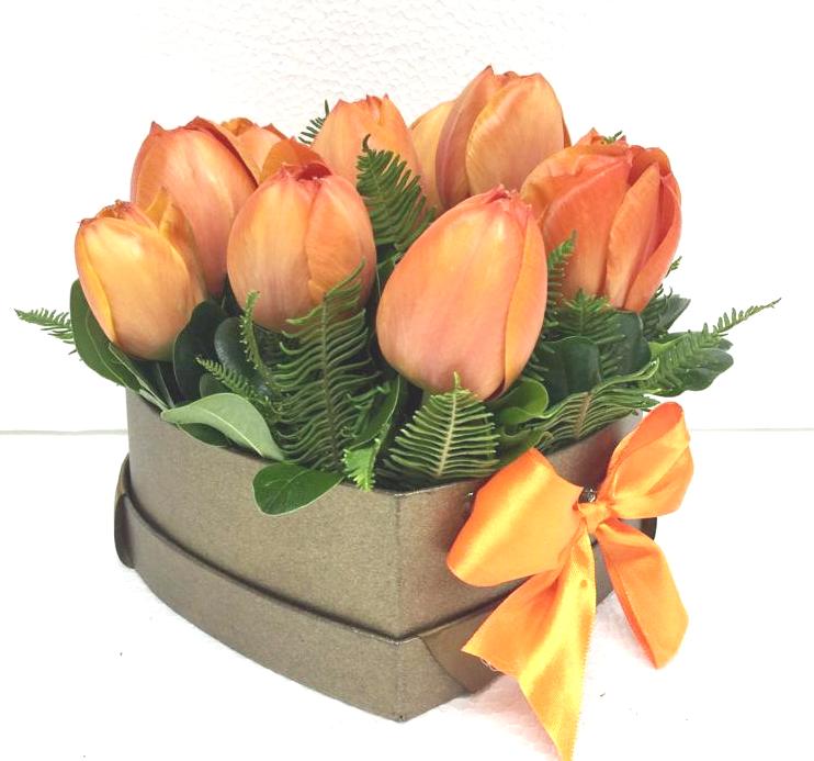 Caja Coraz�n de 10 Tulipanes